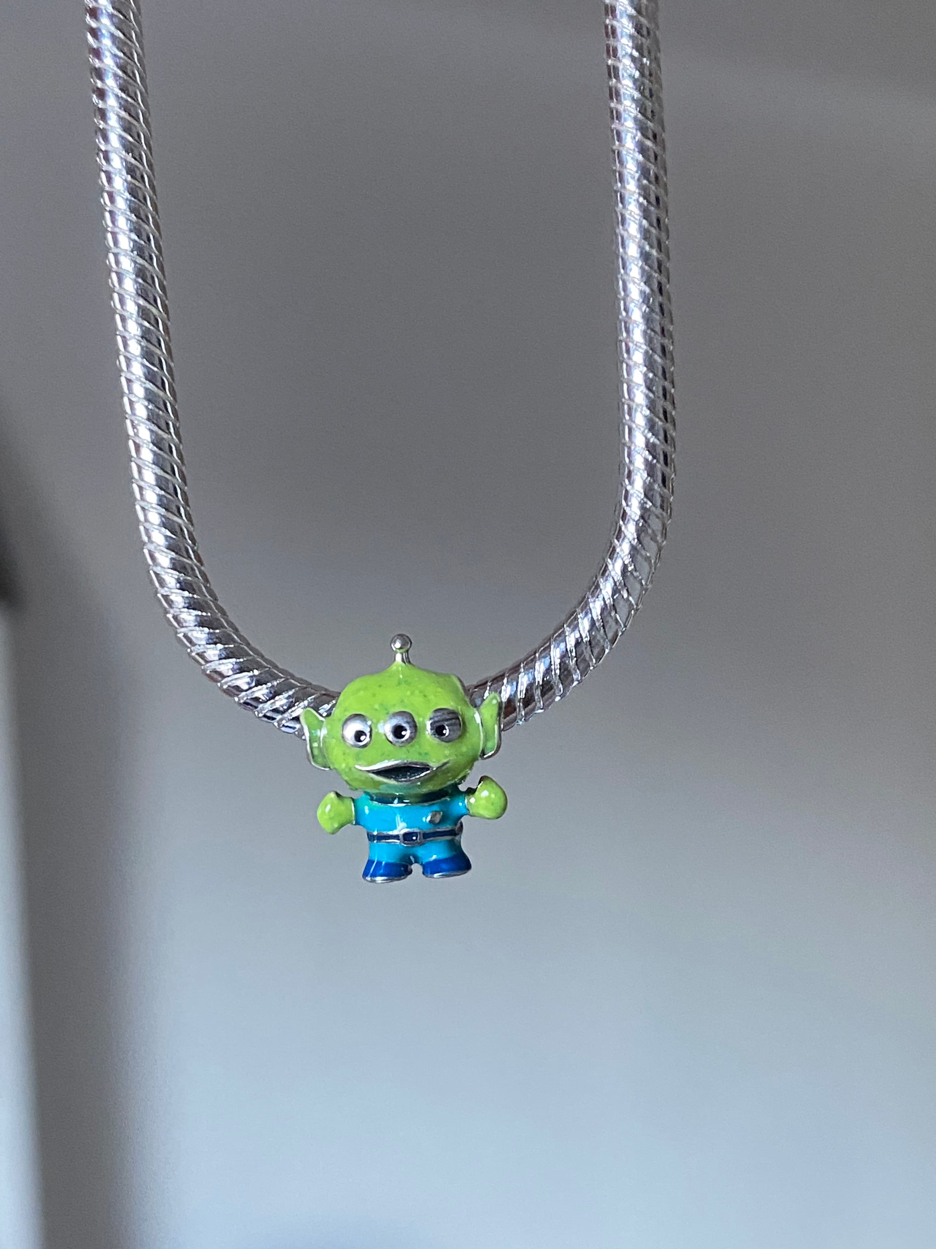Charm alienígena toy story de Soluna